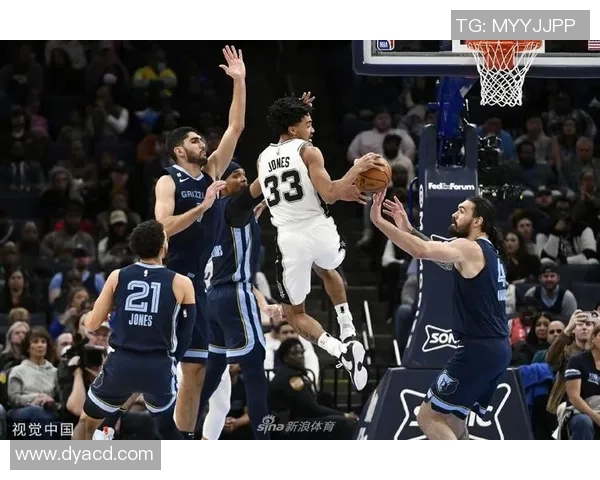 2017年NBA季后赛首轮马刺对阵灰熊精彩回顾与战术分析